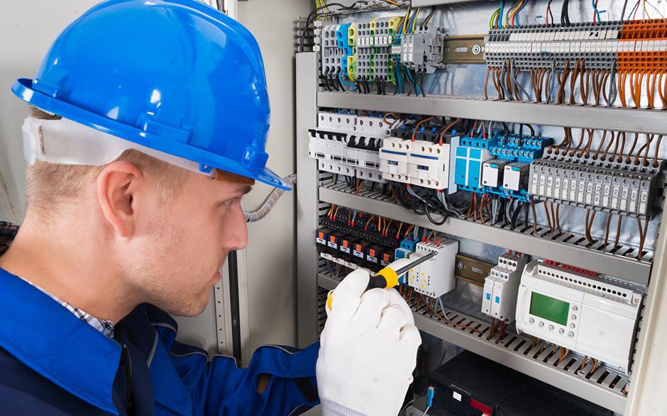 électricien dans le bâtiment Paris 14