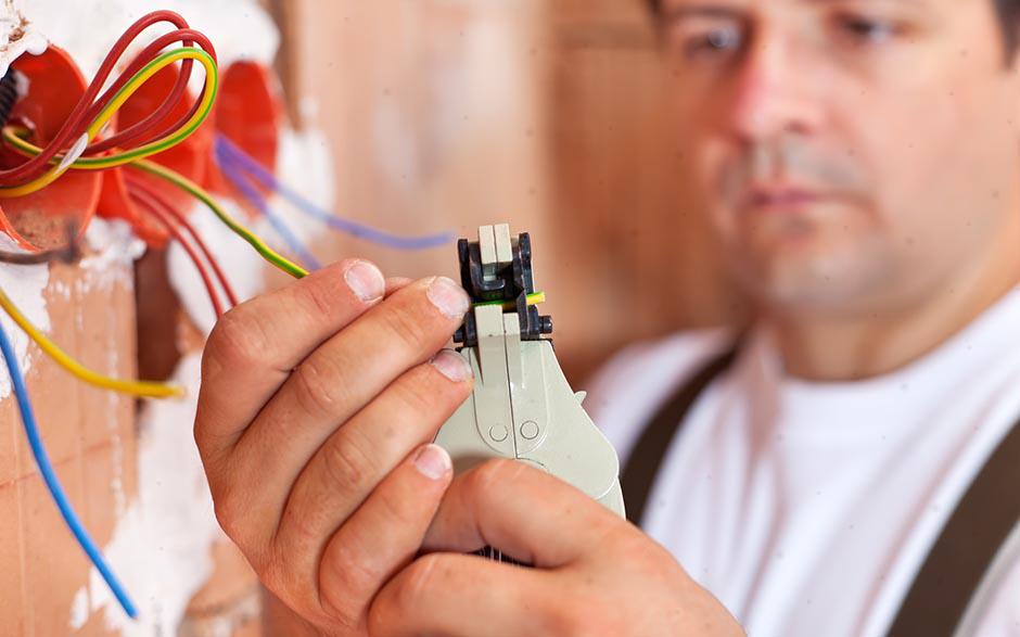 électricien dans le bâtiment Paris 14